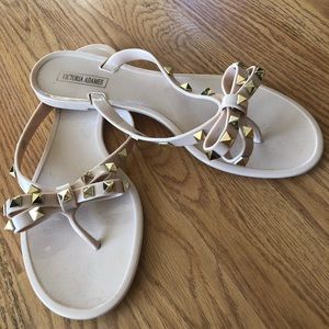 Women sandals
